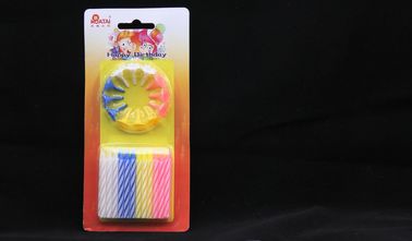 Kleurrijke Spiraalvormige de Cakekaarsen Vriendschappelijke Eco van de Patroonverjaardag